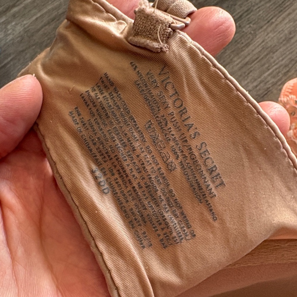 Victoria's Secret Y2K Lace Bra Set - hot Pink, Tan, pastel orange - Picture 5 of 6
